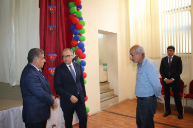 Rayon İcra Hakimiyyətinin başçısı Badamdar qəsəbəsində sakinlərlə səyyar görüş keçirib
