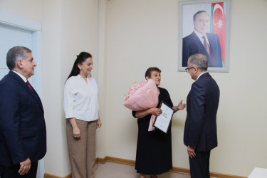 Rayon İcra Hakimiyyətinin başçısı Vuqar Zeynalov Gülxar Quliyevanı yubileyi münasibətilə təbrik etmişdir