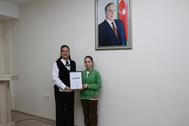 Səbaildə “Uşaqların hüquqları və məsuliyyətləri” mövzusunda keçirilən sorğuda yüksək nəticə göstərmiş şagirdlər ilə görüş keçirilmişdir