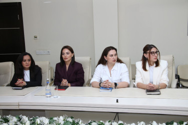 20 Sentyabr – Dövlət Suverenliyi Günü münasibətilə Səbail Rayon İcra Hakimiyyətində tədbir keçirilib
