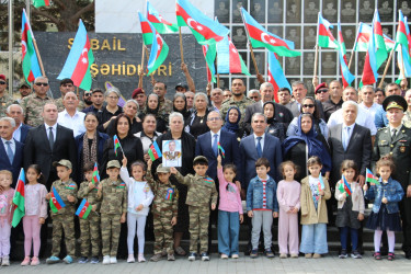 27 sentyabr - Anım Günü ilə bağlı Badamdar qəsəbəsində “Şəhidlər abidəsi” ziyarət edilmişdir