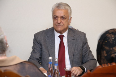 Rayon İcra Hakimiyyətinin başçısı Vətən müharibəsi şəhidlərinin ailə üzvləri ilə görüş keçirmişdir