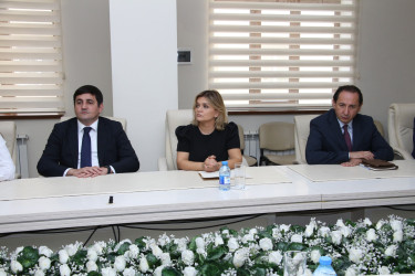 “Şəhərsalma və Memarlıq İli” çərçivəsində Səbail Rayon İcra Hakimiyyətində 18 Oktyabr – Müstəqilliyin Bərpası Gününə həsr olunmuş tədbir keçirilib