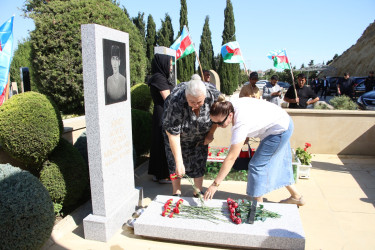 Səbail rayonunda Anım Günü ilə əlaqədar şəhidlərin məzarları ziyarət olundu