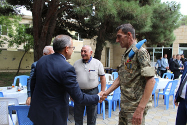 Rayon İcra Hakimiyyətinin başçısı Badamdarda qəsəbə ağsaqqalları ilə görüş keçirmişdir