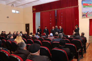 Rayon İcra Hakimiyyətinin başçısı Badamdar qəsəbəsində sakinlərlə səyyar görüş keçirib