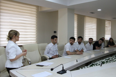 Səbail Rayon İcra Hakimiyyətində Dövlət İdarəçilik Akademiyasının tələbələri ilə görüş keçirilib