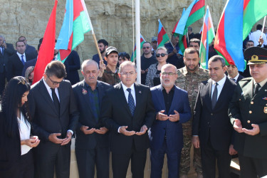 Anım Günü ilə əlaqədar Vətən müharibəsi şəhidlərinin məzarları ziyarət olunub