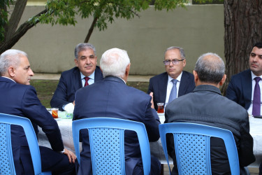 Badamdar qəsəbəsi Heydər Əliyev parkında sakinlərlə görüş keçirilmişdir
