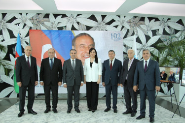 Səbaildə Ümummilli Lider Heydər Əliyevin anadan olmasının 102-ci ildönümünə həsr edilmiş tədbir keçirilib