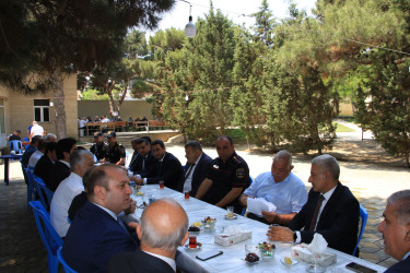 Badamdar qəsəbəsində yerləşən Heydər Əliyev parkında sakinlərlə görüş keçirilib