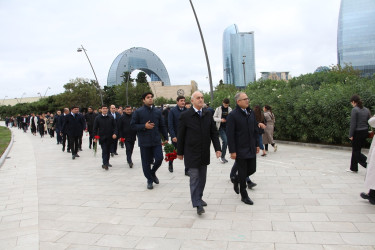 27 sentyabr - Anım Gününün beşinci ildönümü ilə əlaqədar Zəfər parkı ziyarət olundu