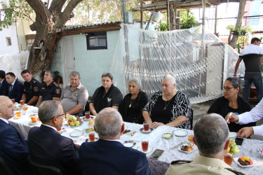 Rayon İcra Hakimiyyətinin başçısı şəhid ailələri ilə görüş keçirib