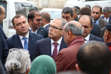 Rayon İcra Hakimiyyətinin başçısı 20-ci sahə yaşayış massivində sakinlərlə səyyar qəbul keçirmişdir