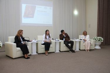 Səbail rayonunda “Heydər Əliyev və Milli Memarlıq Dəyərlərinin Qorunması və İnkişafı” mövzusunda panel müzakirə keçirilmişdir