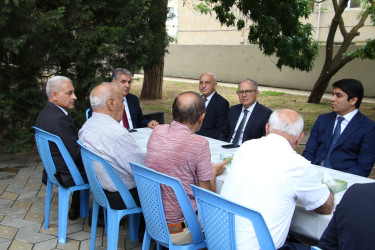 Badamdar qəsəbəsi Heydər Əliyev parkında sakinlərlə görüş keçirilmişdir