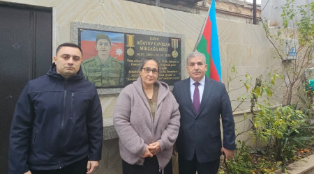 Şəhidlərin ailə üzvləri 31 dekabr - Dünya Azərbaycanlılarının Həmrəylik Günü və Yeni il münasibətilə ziyarət olunub