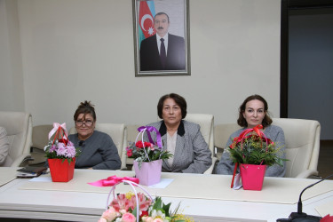 8 Mart – Beynəlxalq Qadınlar Günü münasibətilə Səbail Rayon İcra Hakimiyyətinin xanım əməkdaşları təbrik edilib