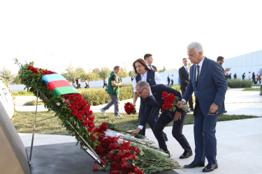 27 sentyabr - Anım Günü ilə əlaqədar Zəfər parkı ziyarət olundu