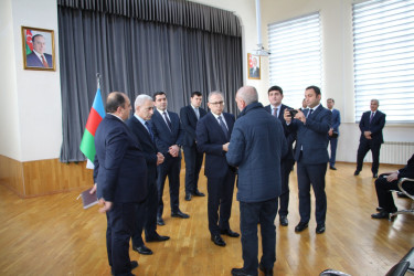 Rayon İcra Hakimiyyətinin başçısı Bayıl yaşayış massivində sakinlərlə səyyar görüş keçirib