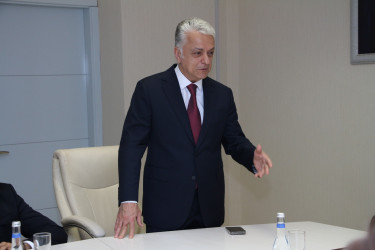 Səbail Rayon İcra Hakimiyyətində Nizami Kino Mərkəzinin direktor müavini Azru Əhədova ilə yubileyi münasibətilə görüş keçirilmişdir