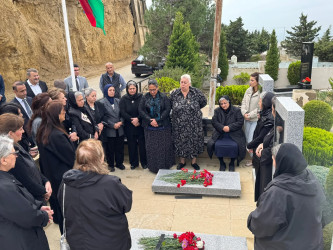 İsmayıl Hüseynovun şəhid olmasının ildönümü ilə bağlı məzarı ziyarət olundu