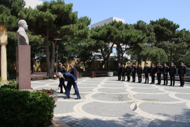 Səbail rayonunda “2 İyul - Azərbaycan Polisi Günü” ilə əlaqədar Ümummilli Lider Heydər Əliyevin xatirəsi anılıb