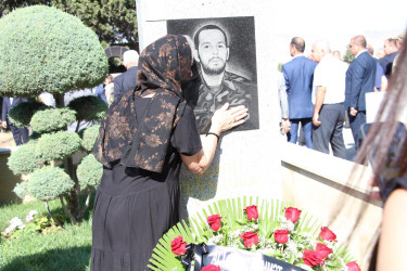 Səbail rayonunda Anım Günü ilə əlaqədar şəhidlərin məzarları ziyarət olundu