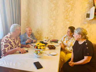Səbail rayonunda şəhidlərin ailə üzvləri ziyarət olunur