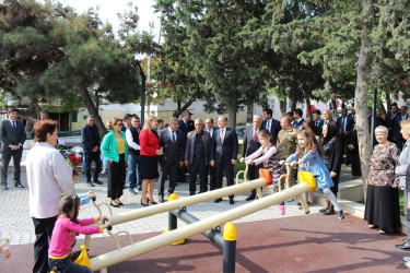 Bayıl yaşayış massivi, İbrahim Məmmədov küçəsində yerləşən park yenidənqurmadan sonra sakinlərin istifadəsinə verildi