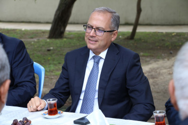 Badamdar qəsəbəsi Heydər Əliyev parkında sakinlərlə görüş keçirilmişdir