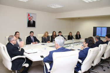 Səbail Rayon İcra Hakimiyyətində rəqəmsal inkişafa dair növbəti müşavirə keçirilib