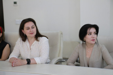 Rayon İcra Hakimiyyətinin başçısı RİHBA-nın məsul əməkdaşı Fikrət Rzayevi yubileyi münasibətilə təbrik etmişdir