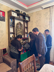 Səbail rayonunda şəhidlərin  ailə üzvləri ziyarət olunur