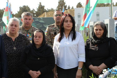 Azərbaycan Silahlı Qüvvələrinin mayoru İlkin Əhədzadənin şəhid olmasının ildönümü ilə əlaqədar II Fəxri Xiyabandakı məzarı ziyarət olundu