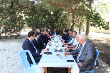 Badamdar qəsəbəsi Heydər Əliyev parkında sakinlərlə görüş keçirilmişdir