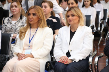 Səbail rayonunda “Heydər Əliyev və Milli Memarlıq Dəyərlərinin Qorunması və İnkişafı” mövzusunda panel müzakirə keçirilmişdir
