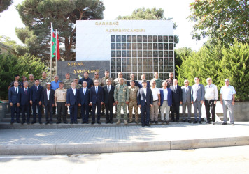 27 sentyabr - Anım Günü ilə bağlı Badamdar qəsəbəsində “Şəhidlər abidəsi” ziyarət edilmişdir