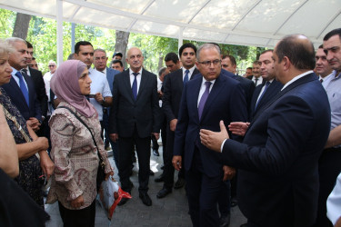 Rayon İcra Hakimiyyətinin başçısı Bayıl yaşayış massivində sakinlərlə görüş keçirib