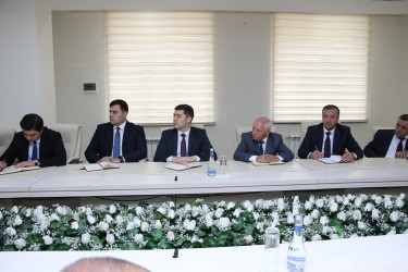 Səbail Rayon İcra Hakimiyyətində payız-qış mövsümünə hazırlıqla bağlı müşavirə keçirilib
