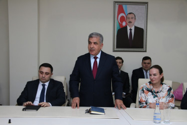 Rayon İcra Hakimiyyətinin başçısı Vuqar Zeynalov RİHBA-nın əməkdaşı Yeganə Məmmədovanı yubileyi münasibətilə təbrik etmişdir