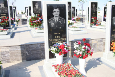 27 sentyabr - Anım Gününün ildönümü ilə əlaqədar Hərbi Memorial Məzarlıq ziyarət olundu