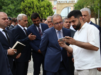 Rayon İcra Hakimiyyətinin başçısı Badamdar qəsəbəsində sakinlərlə səyyar görüş keçirib