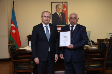 Səbail rayon Ağsaqqallar şurasının sədri Baba Bayramlı 75 illik yubileyi münasibətilə təbrik olundu