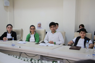Səbail rayonunda “Heydər Əliyev və Azərbaycan tarixi” mövzusunda elmi-praktik konfrans üçün elan edilmiş referat-yazı müsabiqəsinin ilkin dinləmə mərhələsi keçirilmişdir