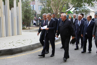 Rayon İcra Hakimiyyətinin başçısı “Bizim həyət" layihəsi çərçivəsində yenilənən həyətə baxış keçirib