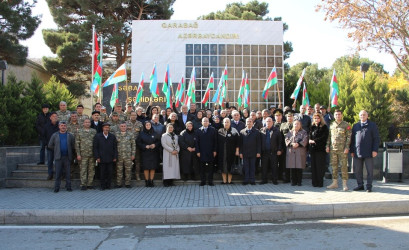 Zəfər Günü ilə əlaqədar “Şəhidlər” abidə kompleksi ziyarət edildi