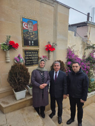 Şəhidlərin ailə üzvləri 31 dekabr - Dünya Azərbaycanlılarının Həmrəylik Günü və Yeni il münasibətilə ziyarət olunub