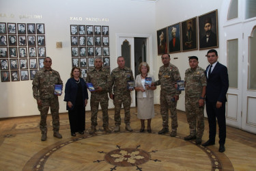 Səbaildə 27 Sentyabr – Şəhidlərimizin irsi: “Qəhrəmanlığın unudulmaz xatirəsi” mövzusunda dəyirmi masa təşkil olunmuşdur