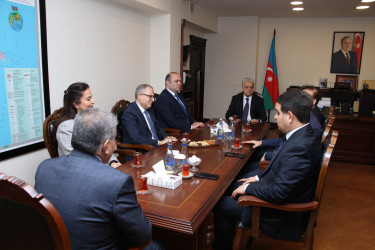 Səbail rayon sakini, xalq artisti Mənsum İbrahimovla Rayon İcra Hakimiyyətinin başçısı görüş keçirmişdir